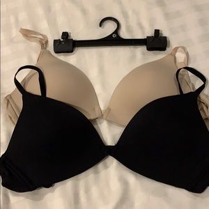 Lot of 2 Ethika T-shirt bras 34DD